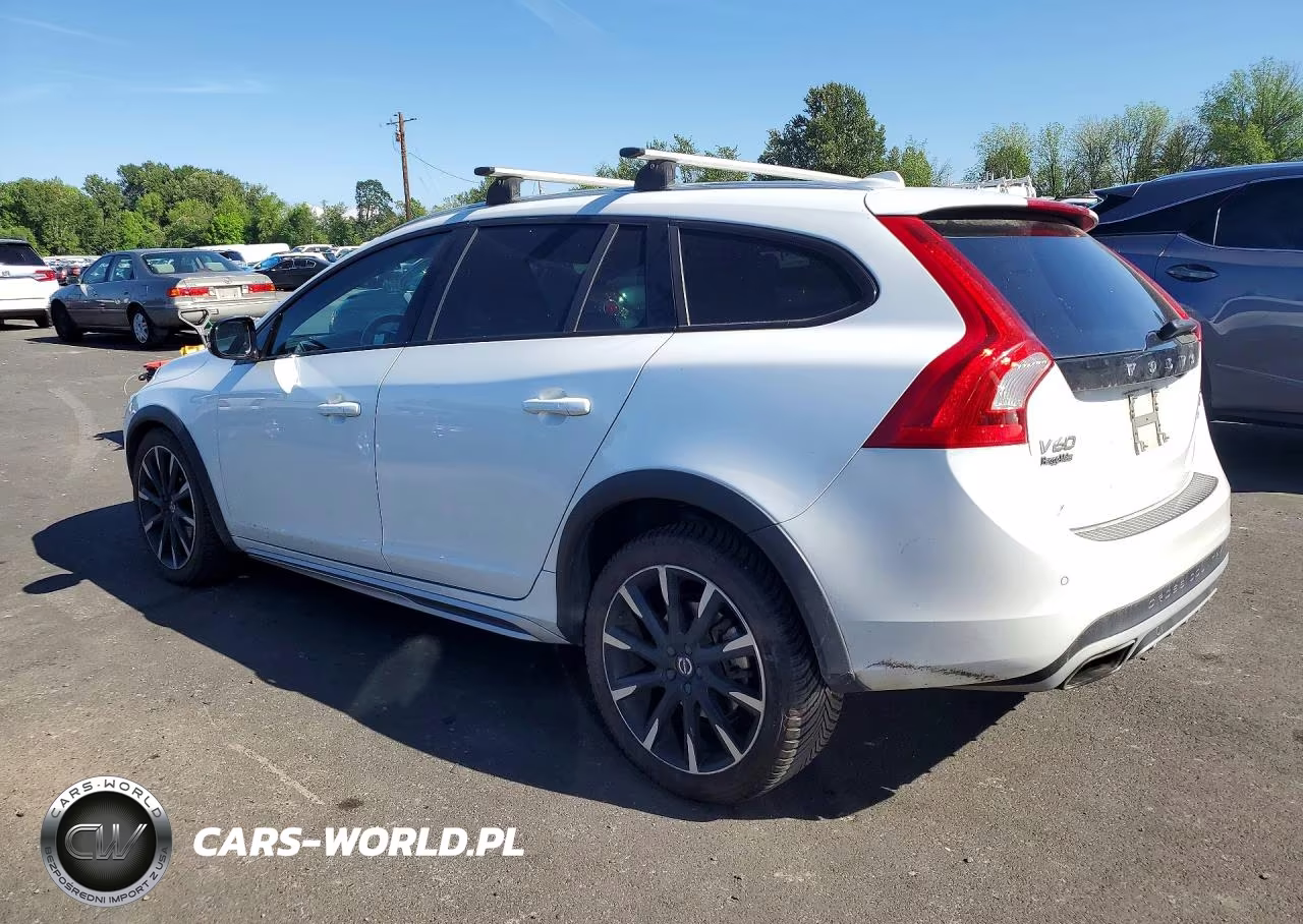 2017 Volvo V60 Cross Country Premier VIN:YV440MWKXH1040543 - 2