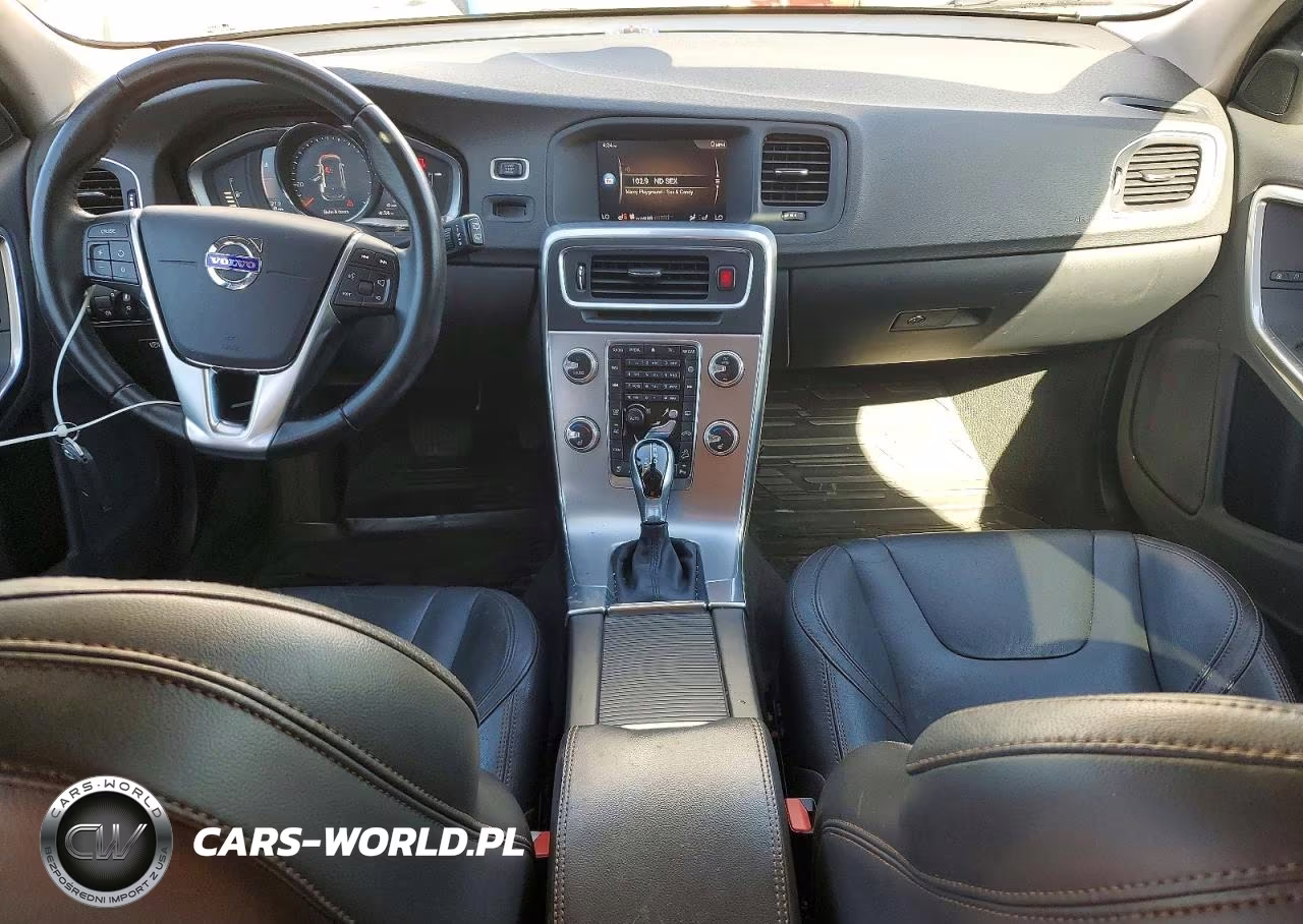 2017 Volvo V60 Cross Country Premier VIN:YV440MWKXH1040543 - 8
