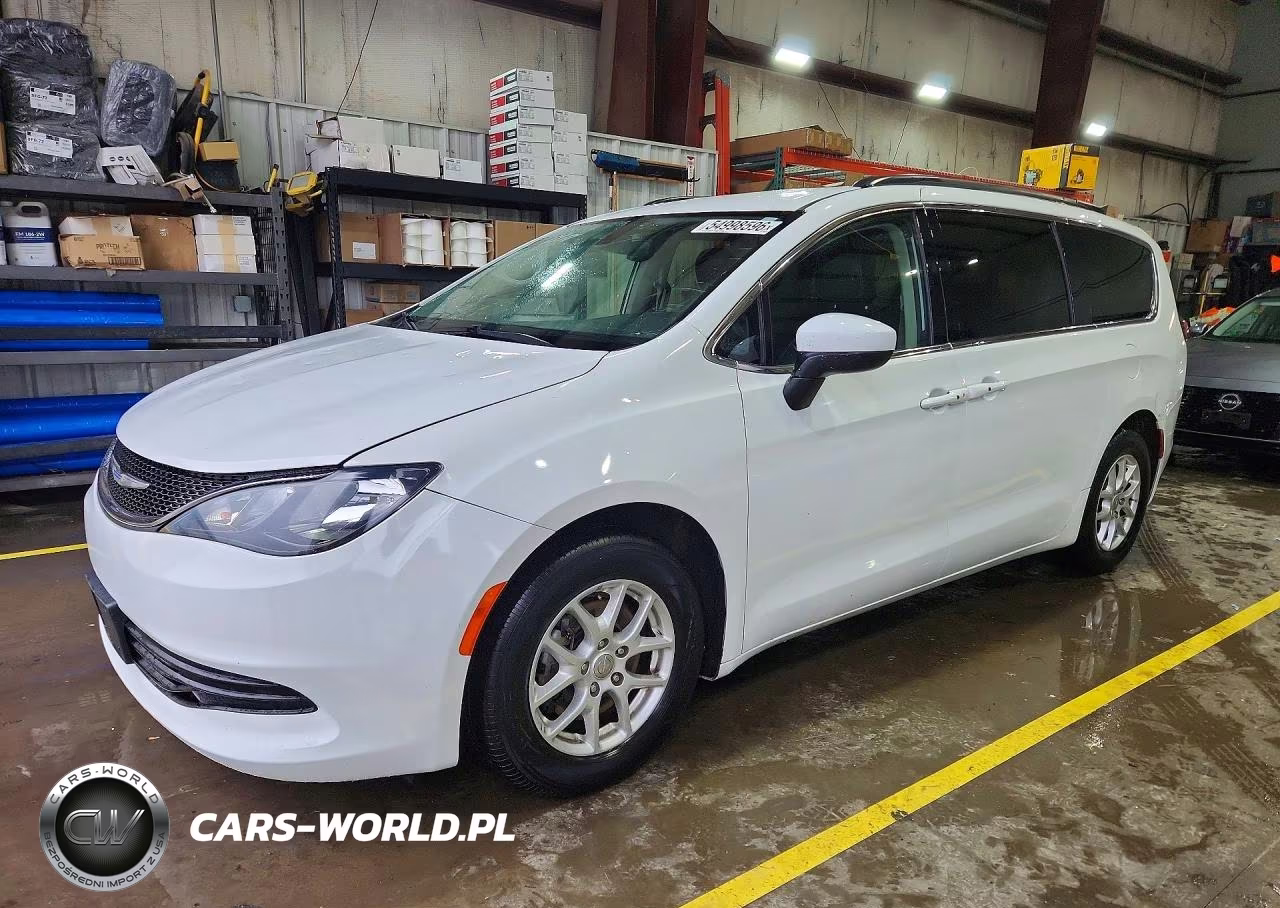 2020 Chrysler Voyager Lxi