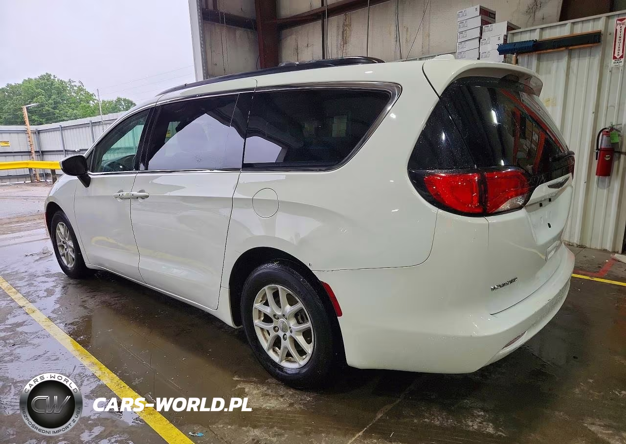 2020 Chrysler Voyager Lxi VIN:2C4RC1DG2LR261037 - 2