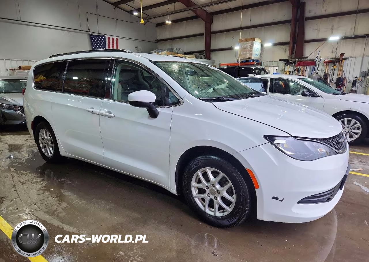 2020 Chrysler Voyager Lxi VIN:2C4RC1DG2LR261037 - 4