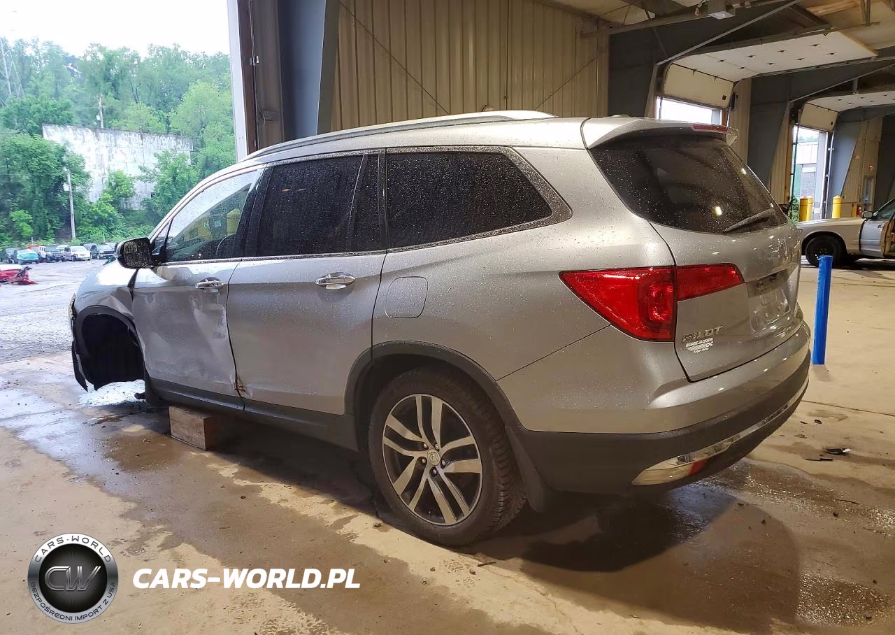 2018 Honda Pilot Touring VIN:5FNYF6H90JB037088 - 2