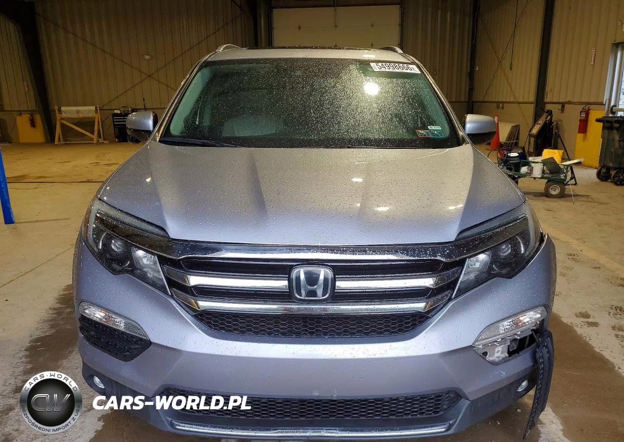 2018 Honda Pilot Touring VIN:5FNYF6H90JB037088 - 5