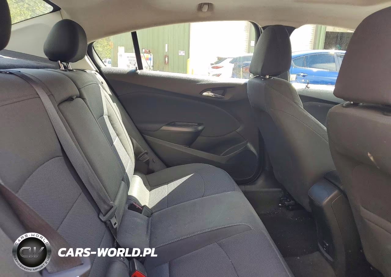 2018 Chev Cruze Lt W-1Sg Equip VIN:1G1BE5SM3J7106581 - 10