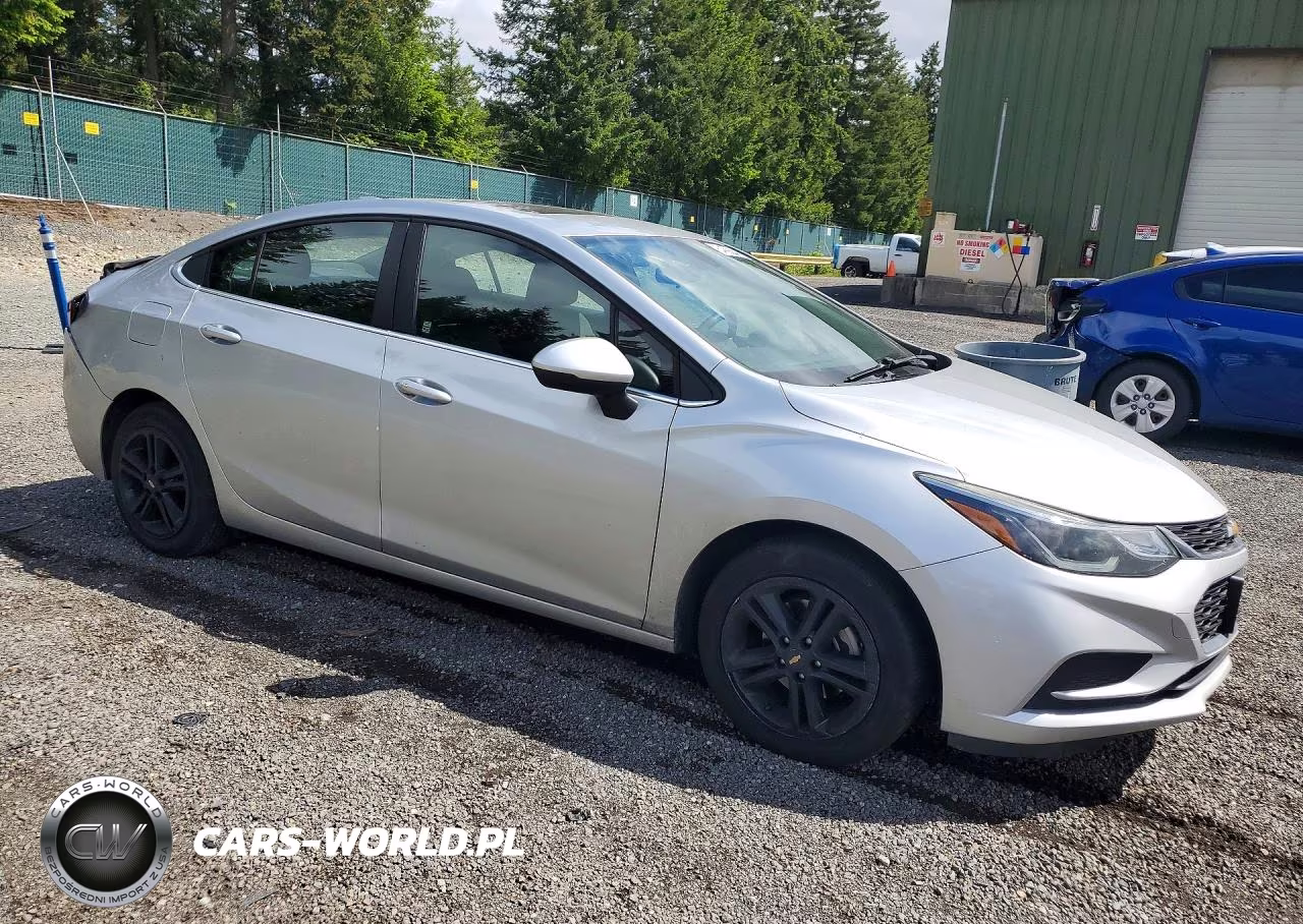 2018 Chev Cruze Lt W-1Sg Equip VIN:1G1BE5SM3J7106581 - 4