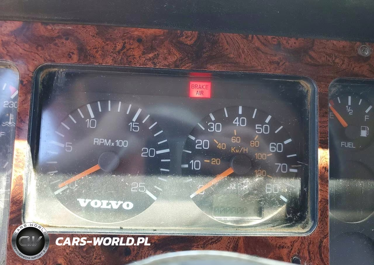 2000 Volvo Convention VIN:4V5JC2UF4YN869284 - 8