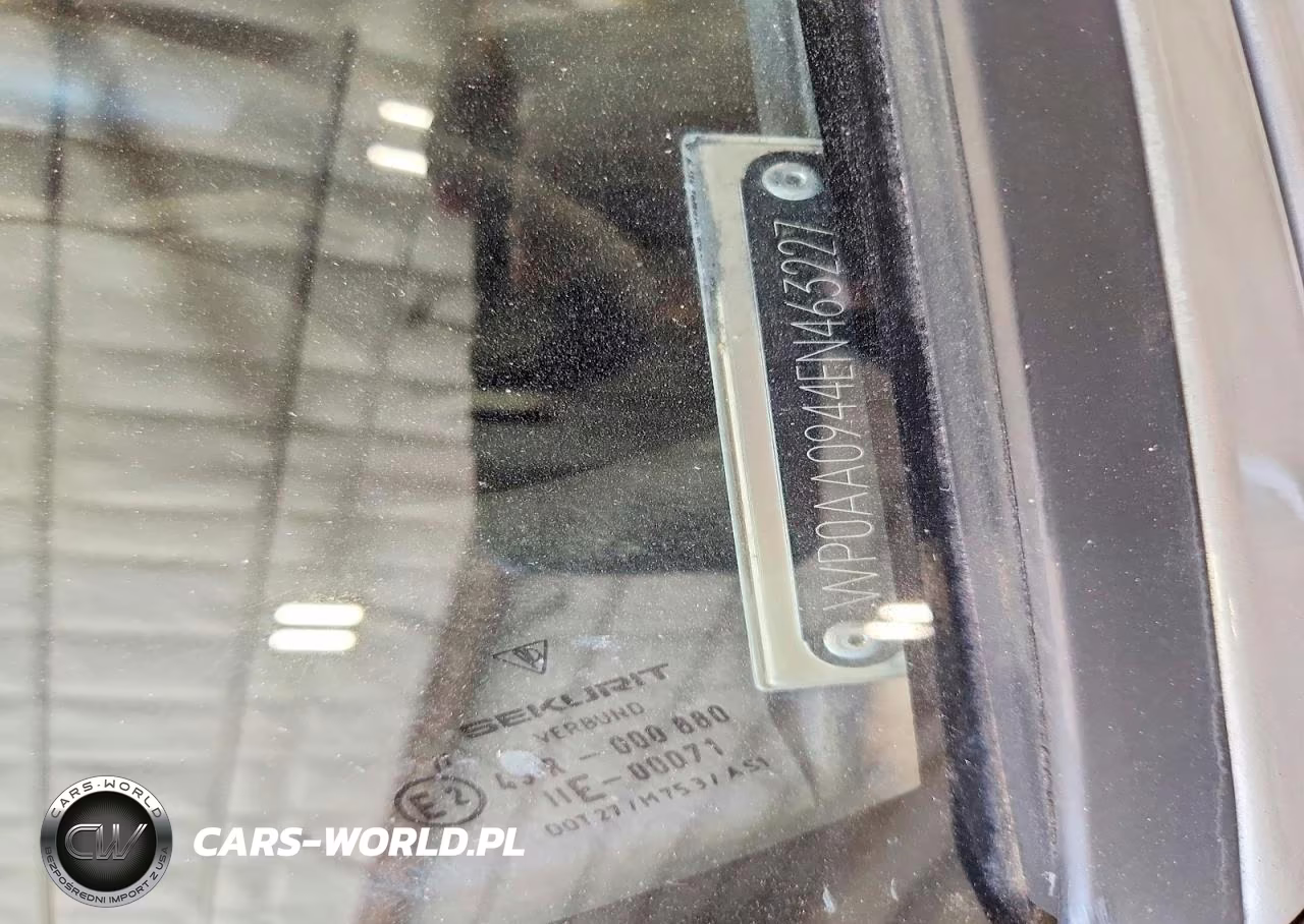1984 Porsche 944 VIN:WP0AA0944EN463227 - 12