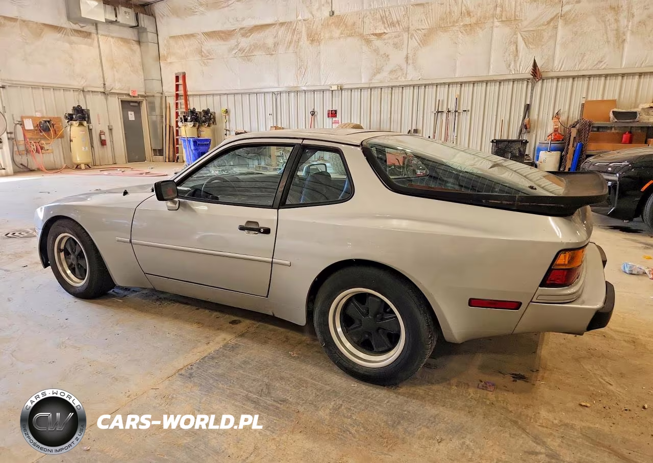 1984 Porsche 944 VIN:WP0AA0944EN463227 - 2