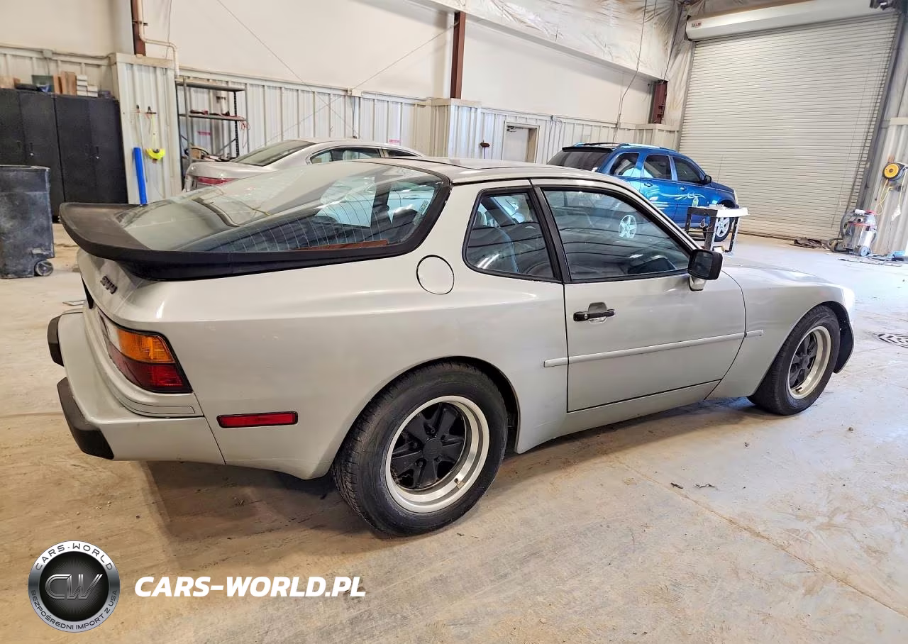 1984 Porsche 944 VIN:WP0AA0944EN463227 - 3