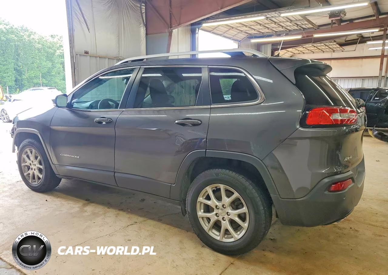 2016 Jeep Cherokee Latitude VIN:1C4PJMCS5GW205093 - 2