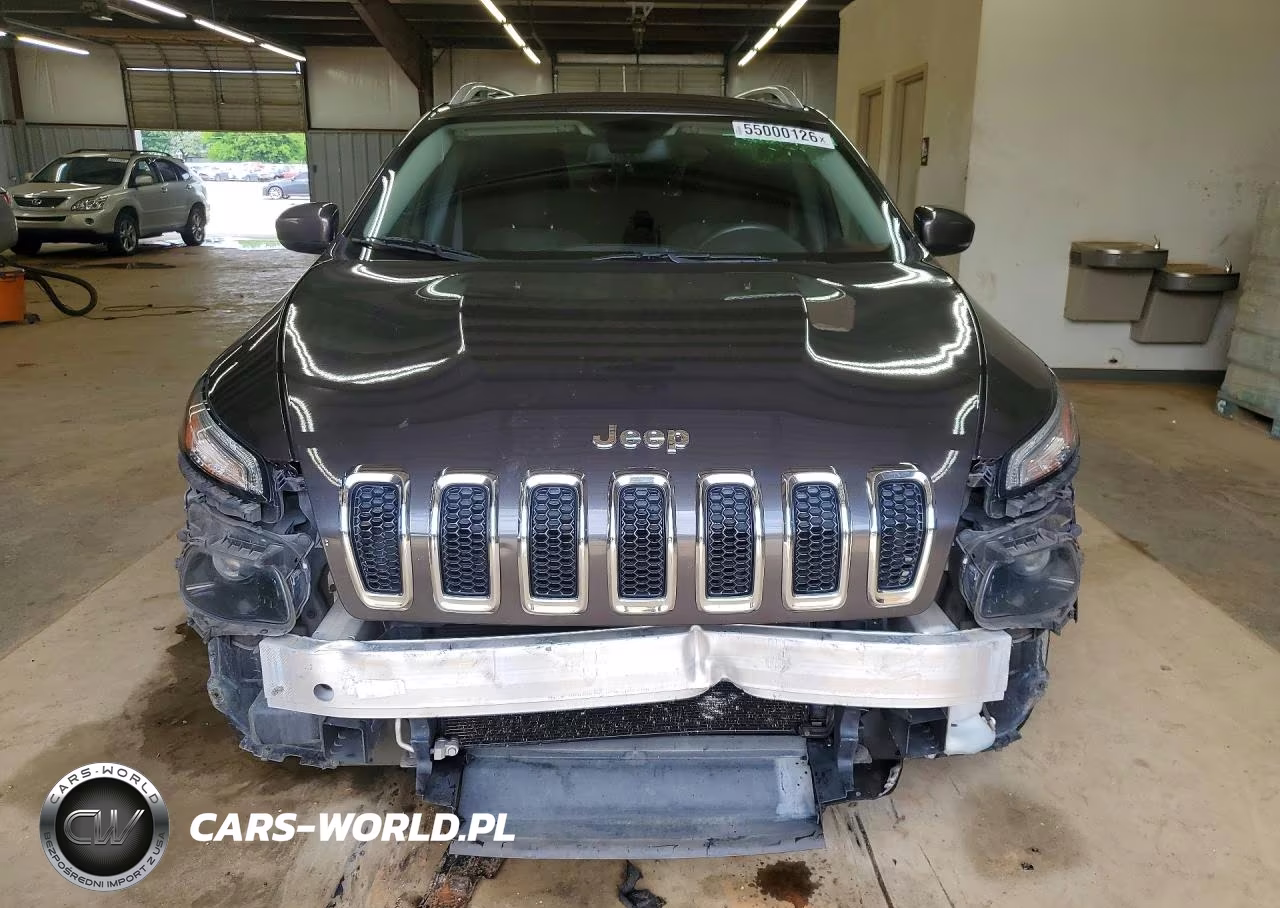 2016 Jeep Cherokee Latitude VIN:1C4PJMCS5GW205093 - 5