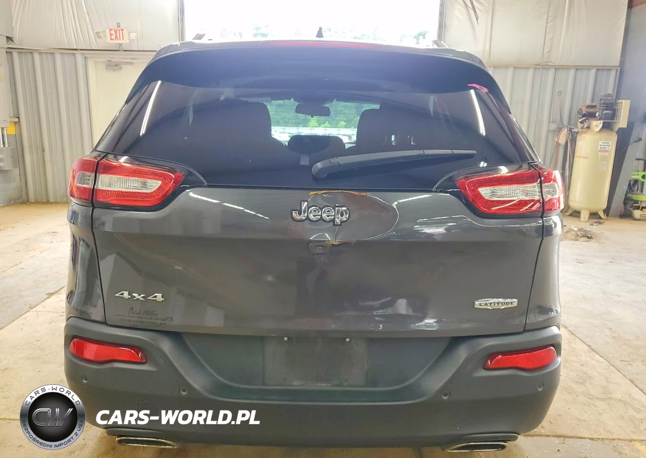 2016 Jeep Cherokee Latitude VIN:1C4PJMCS5GW205093 - 6