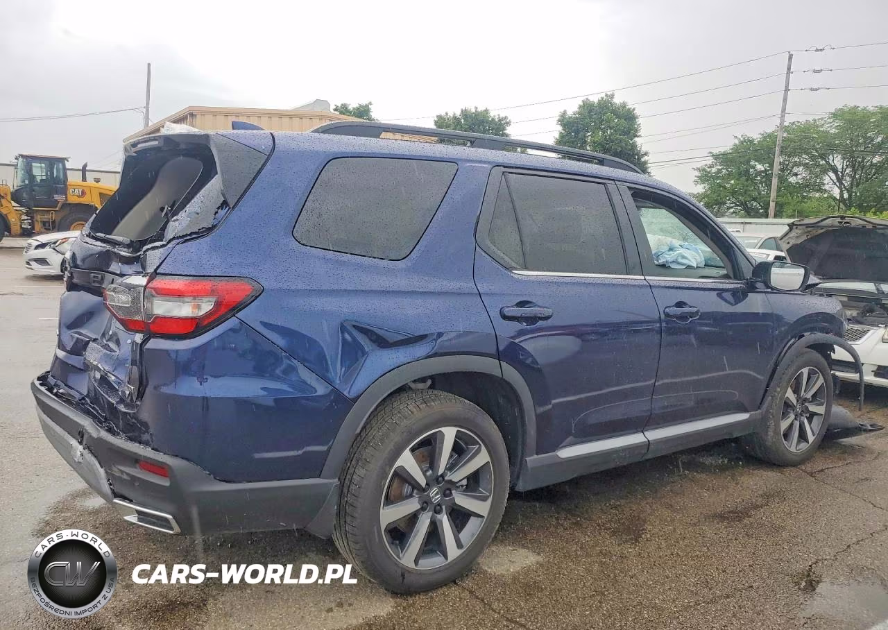2025 Honda Pilot Touring VIN:5FNYG1H75SB191330 - 3