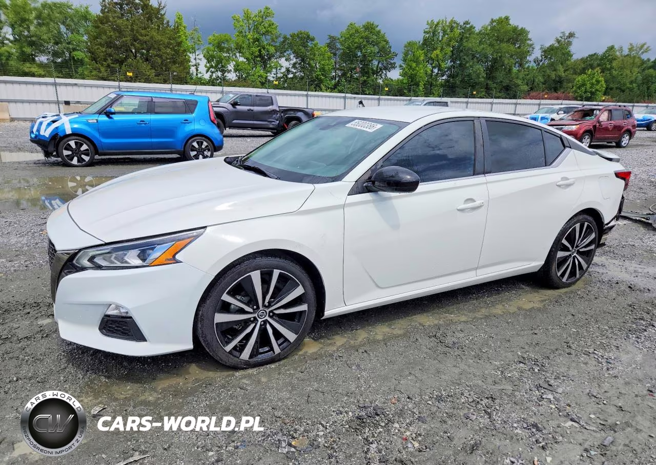 2022 Nissan Altima Sr – zdjęcie 1 z 13