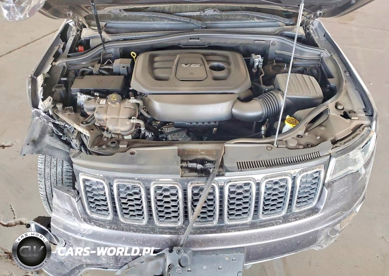 2018 Jeep Grand Cherokee Laredo E 4X4 VIN:1C4RJFAG8JC506436 - 11