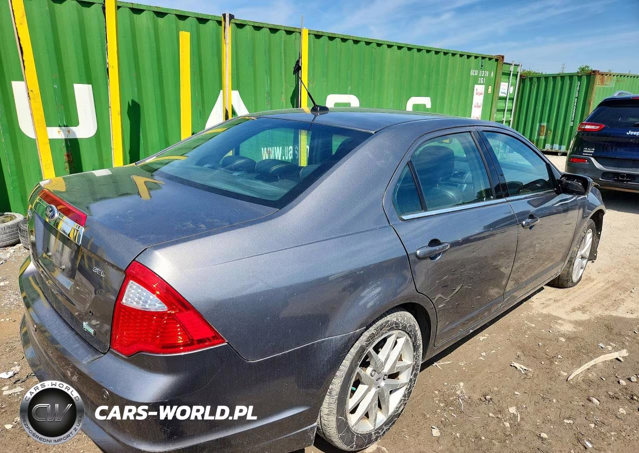 2010 Ford Focus VIN:3FAHP0JG4AR350331 - 3