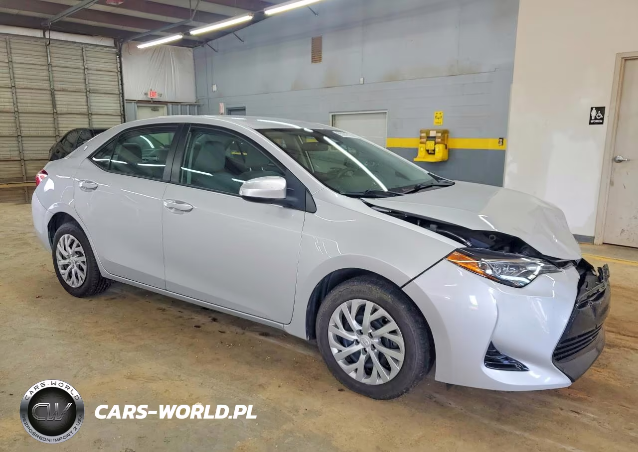 2019 Toyota Corolla Le VIN:2T1BURHE6KC152617 - 4