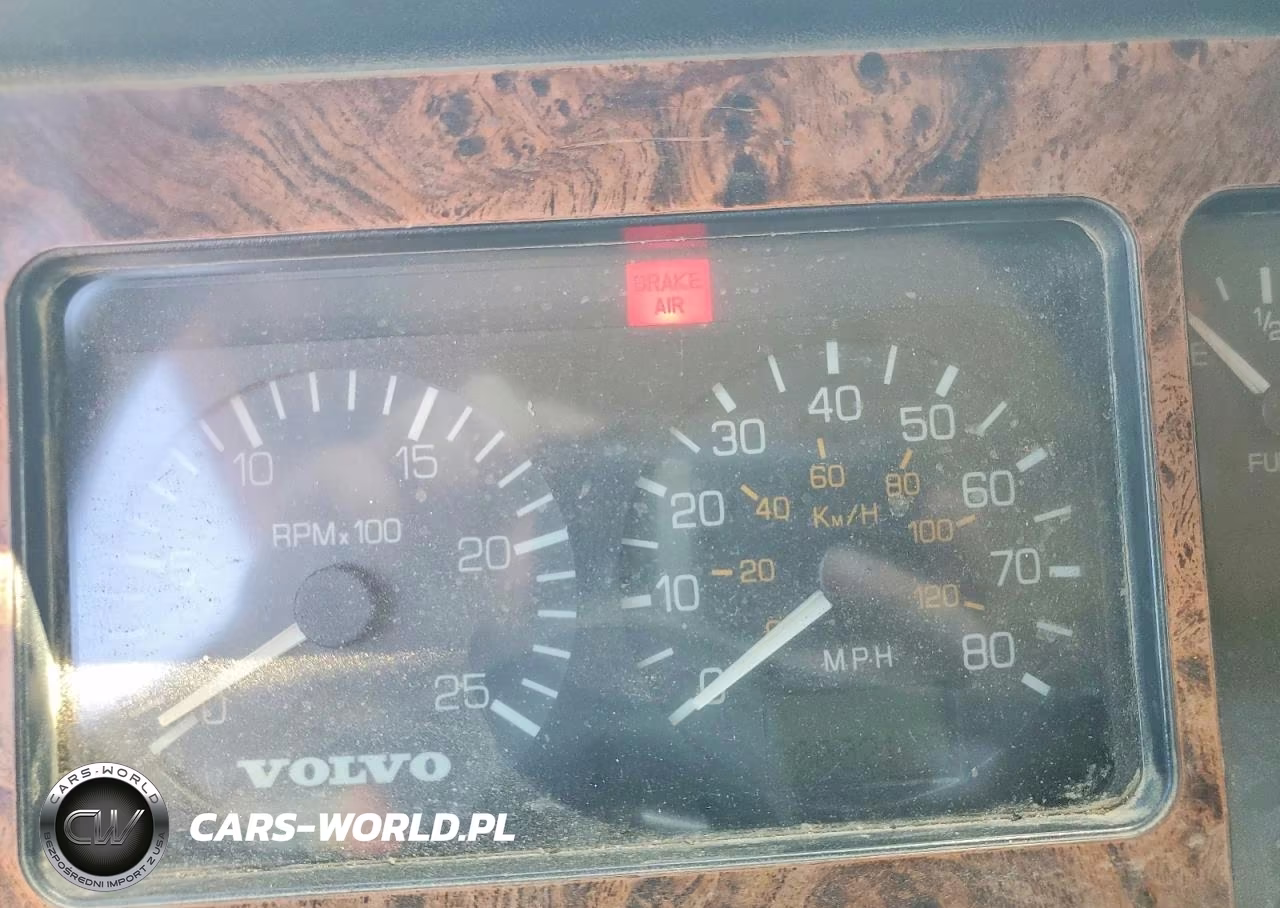 2000 Volvo Convention - Semi Truck VIN:4V5JC2UF6YN869285 - 8