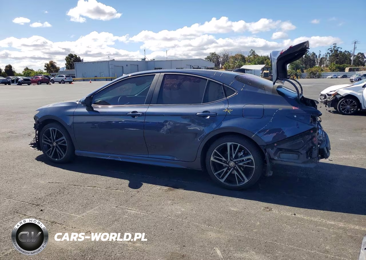 2026 Toyota Camry Xse VIN:4T1DAACKXTU681973 - 2