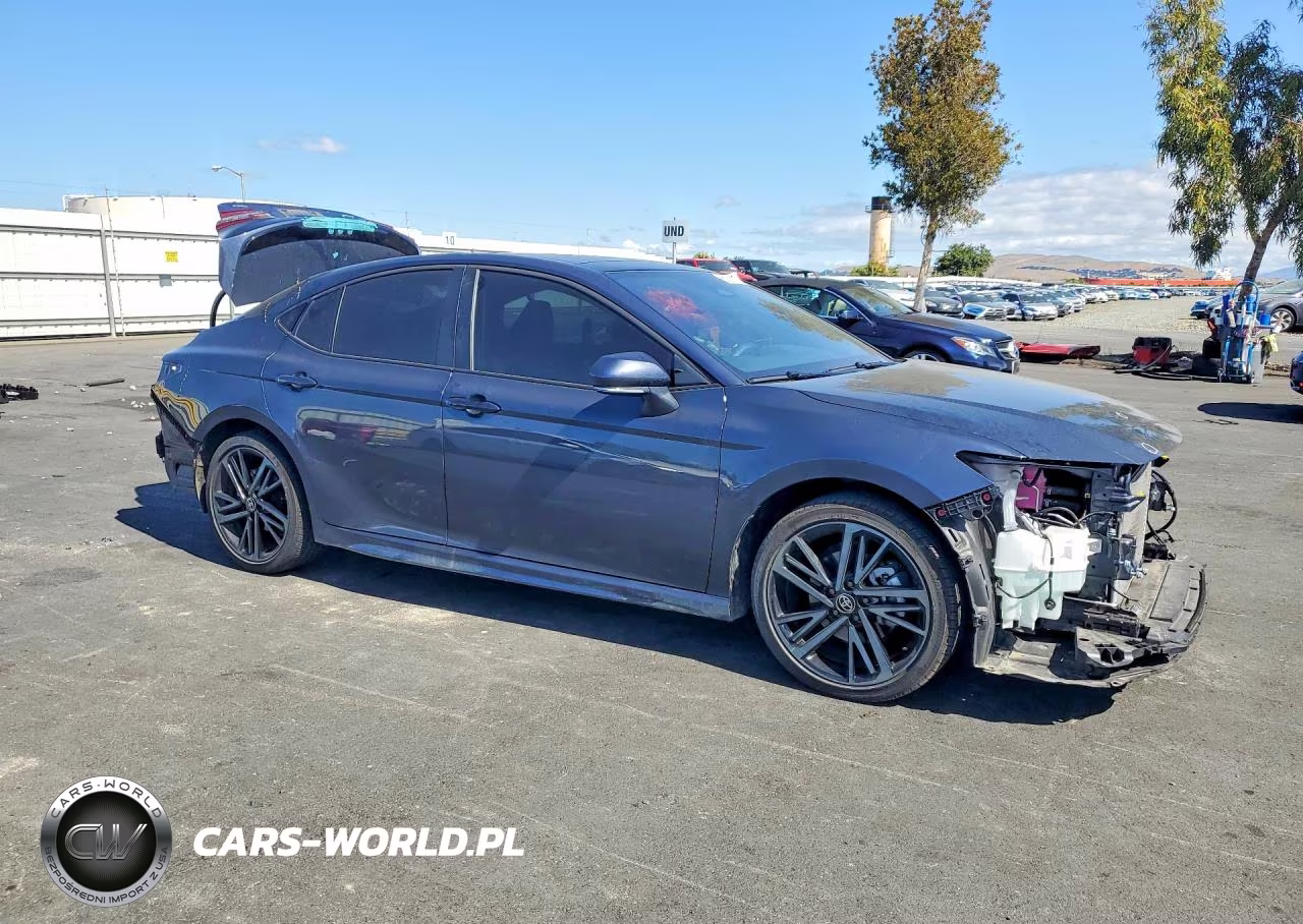 2026 Toyota Camry Xse VIN:4T1DAACKXTU681973 - 4