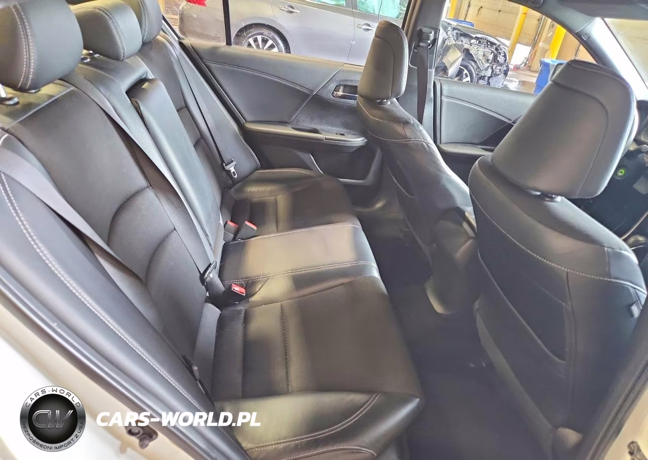 2017 Honda Accord Sport VIN:1HGCR2F55HA116352 - 10