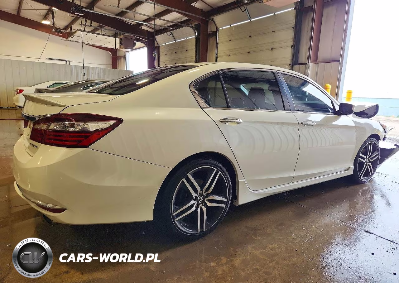 2017 Honda Accord Sport VIN:1HGCR2F55HA116352 - 3