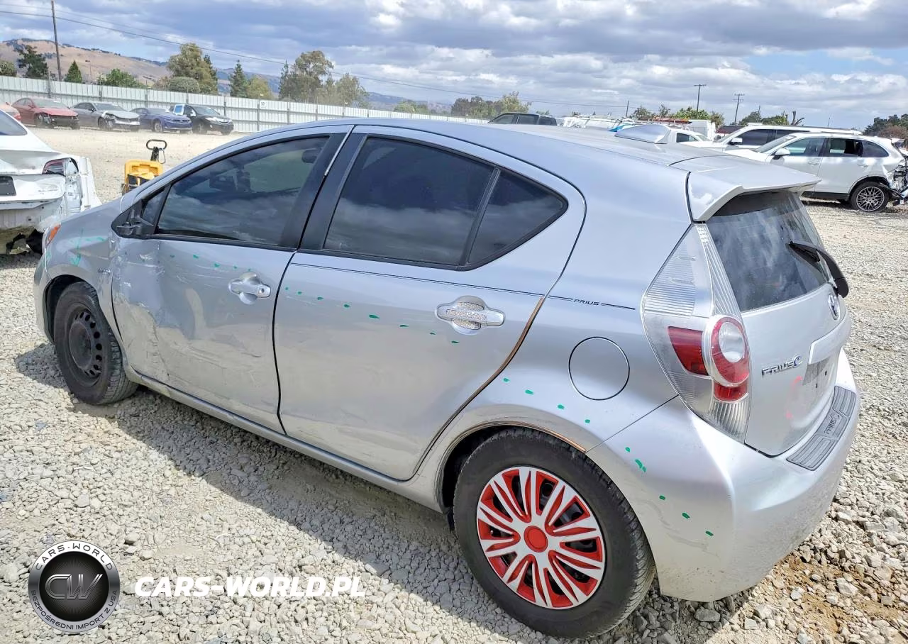 2012 Toyota Prius C Two VIN:JTDKDTB38C1002759 - 2