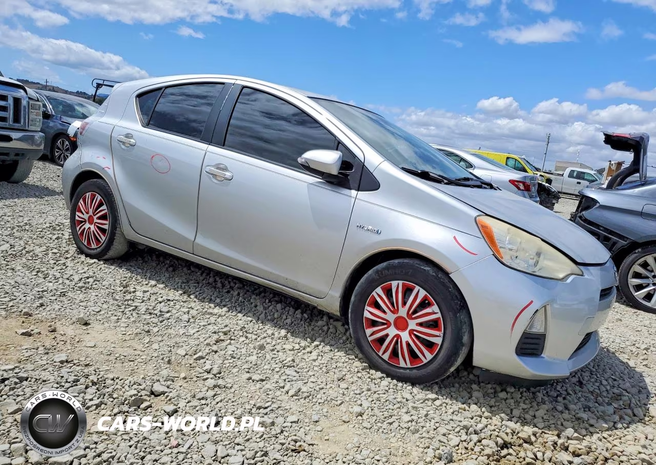 2012 Toyota Prius C Two VIN:JTDKDTB38C1002759 - 4