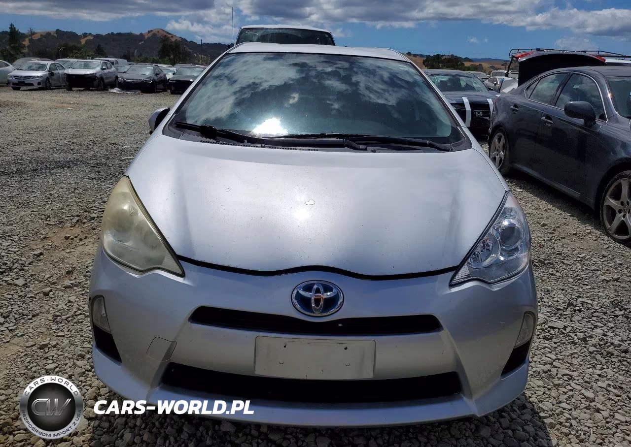 2012 Toyota Prius C Two VIN:JTDKDTB38C1002759 - 5