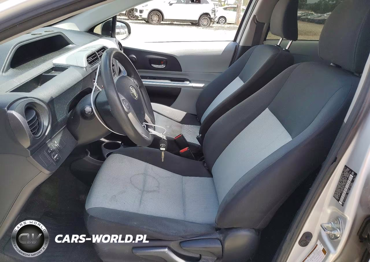 2012 Toyota Prius C Two VIN:JTDKDTB38C1002759 - 7