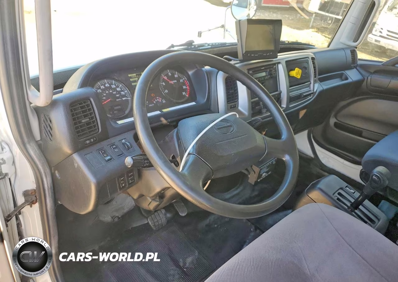 2017 Hino 258-268 VIN:5PVNJ8JM3H4S50730 - 8