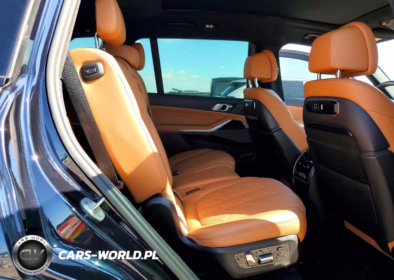 2023 BMW X7 xDrive40I VIN:5UX23EM02P9P36482 - 10