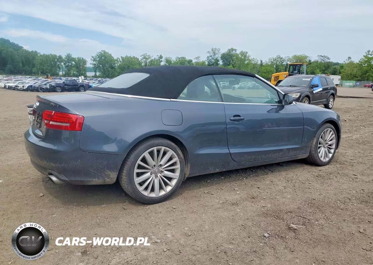 2010 Audi A5 Premium Plus VIN:WAULFAFH8AN026071 - 3