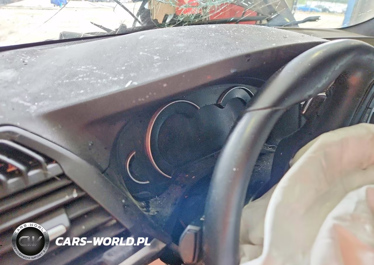2018 BMW X3 xDrive30I VIN:5UXTR9C58JLD74341 - 9