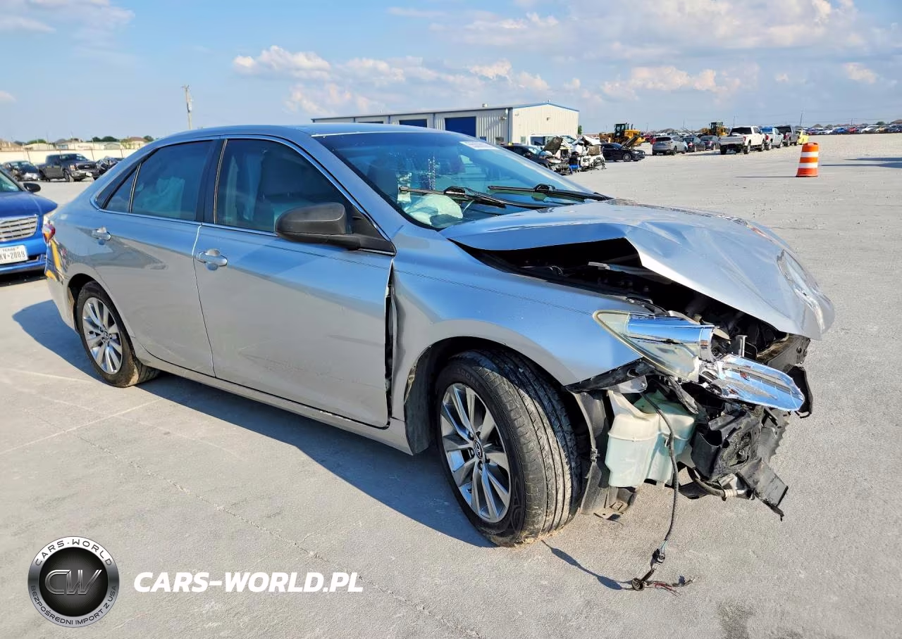2016 Toyota Camry Xle VIN:4T4BF1FK5GR517210 - 4