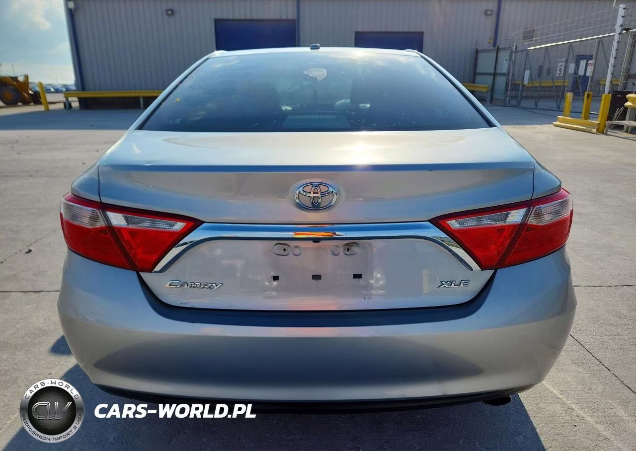 2016 Toyota Camry Xle VIN:4T4BF1FK5GR517210 - 6
