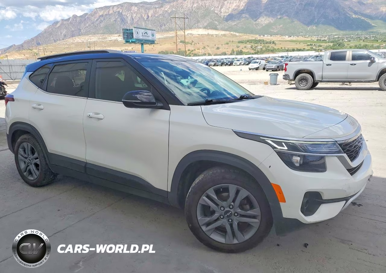 2023 Kia Seltos S VIN:KNDEU2AA9P7353058 - 4
