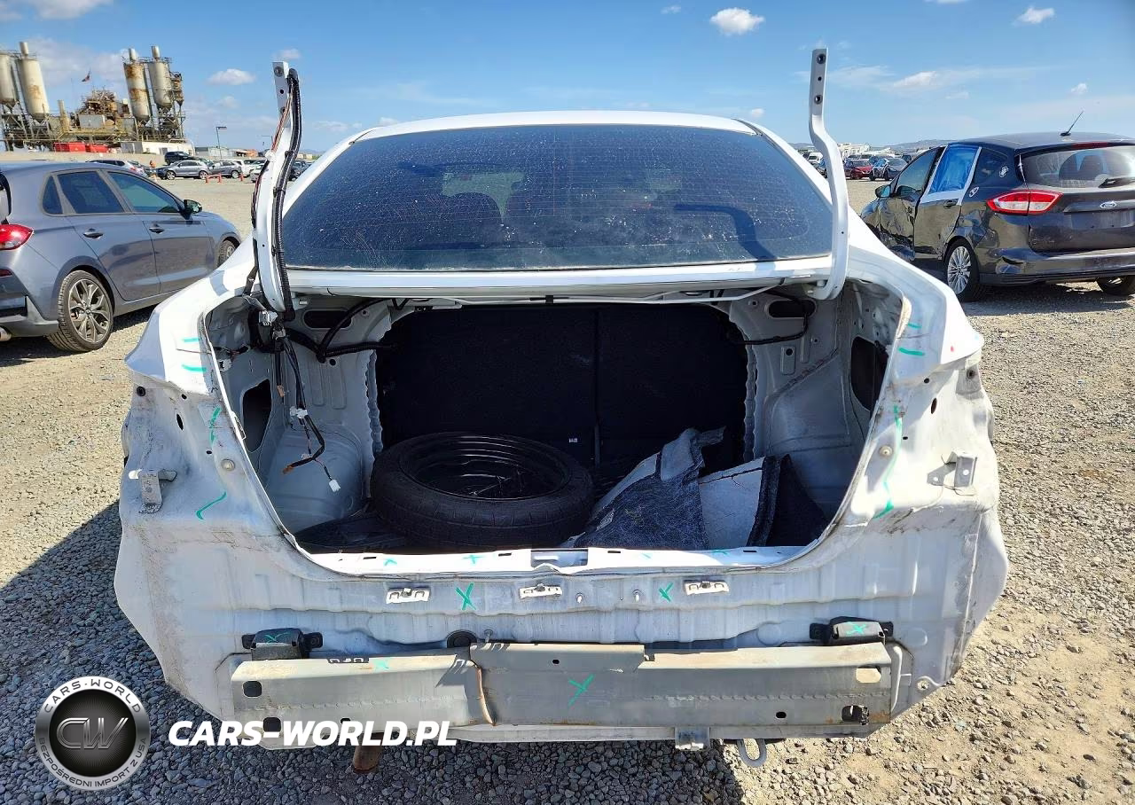 2019 Nissan Sentra S VIN:3N1AB7AP2KY375189 - 6