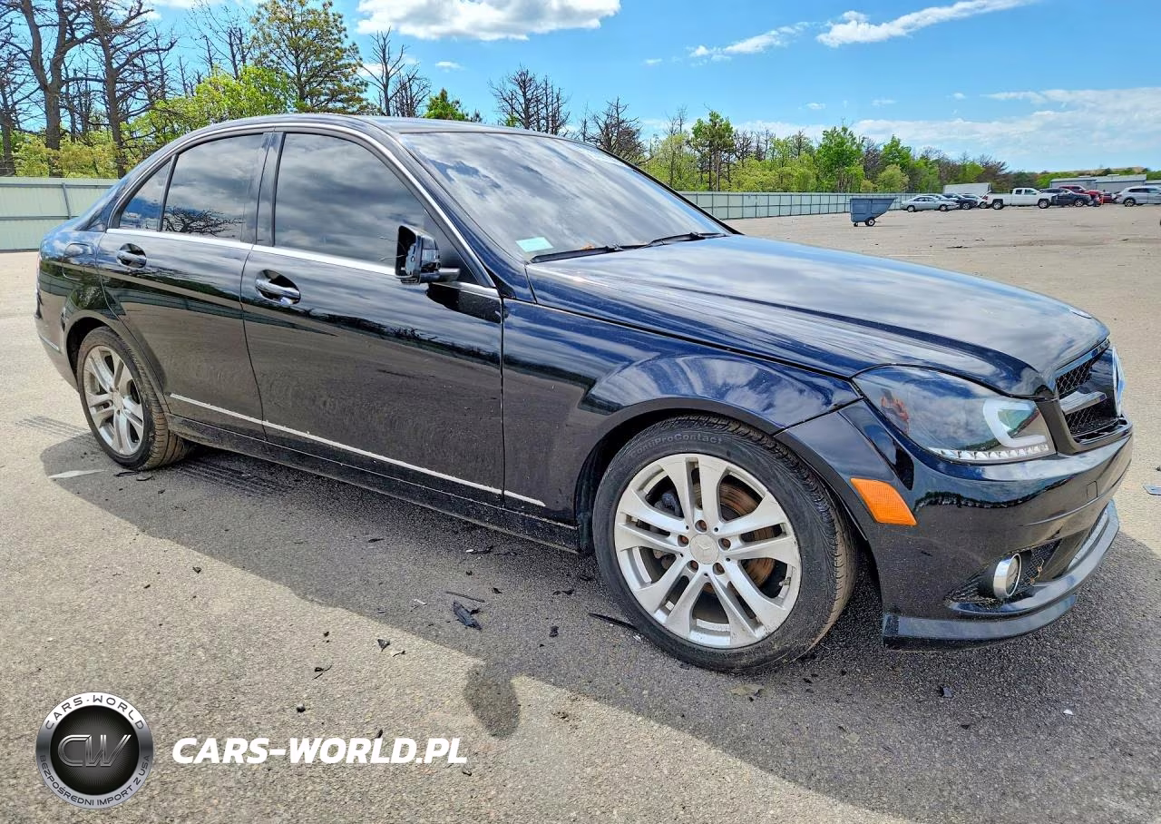 2012 Mercedes-Benz C 300 4Matic VIN:WDDGF8BB3CR192059 - 4