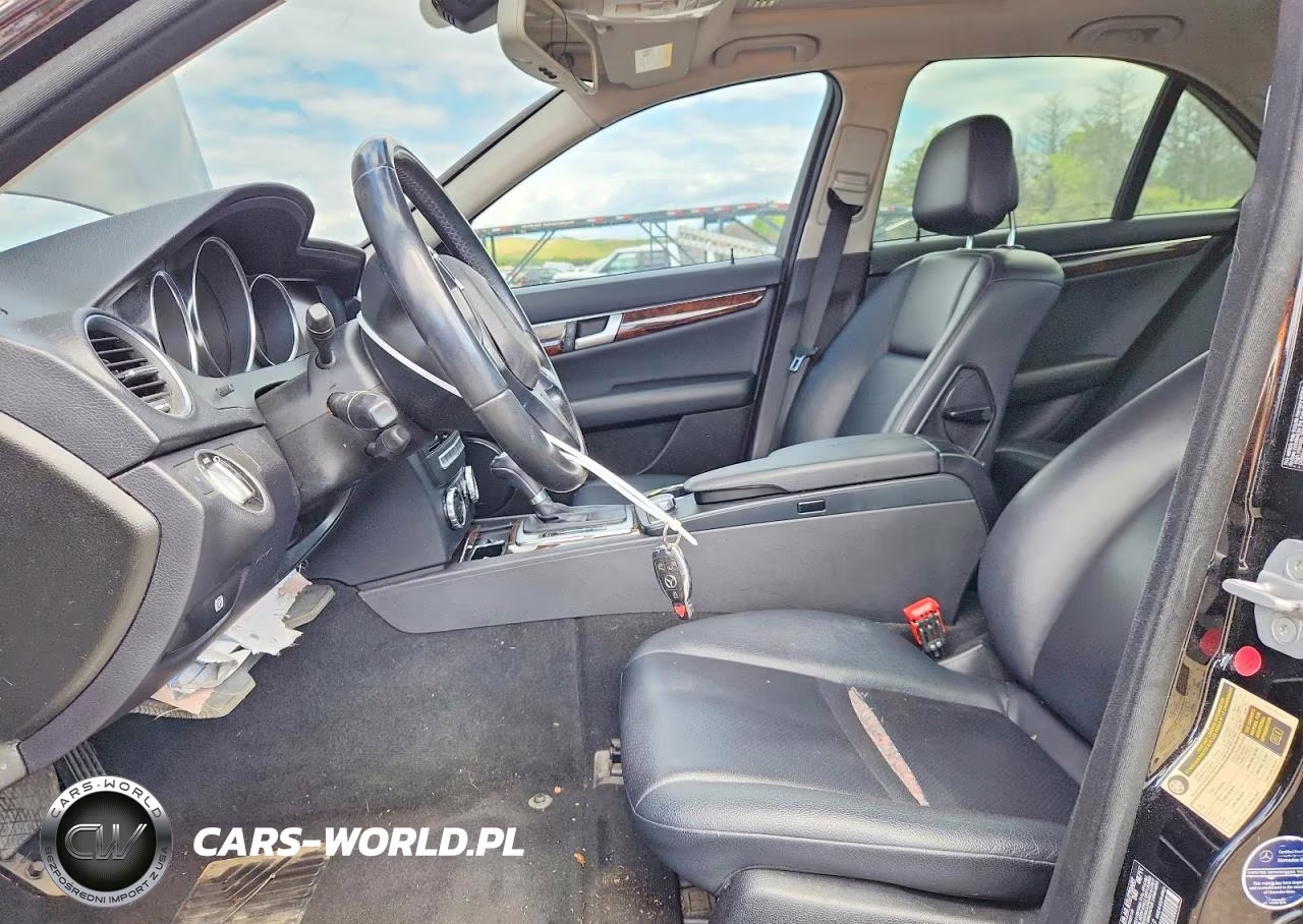 2012 Mercedes-Benz C 300 4Matic VIN:WDDGF8BB3CR192059 - 7