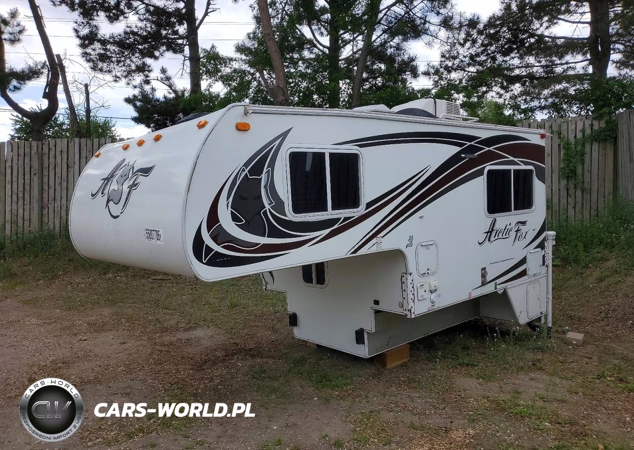 2019 North Country Arctic Fox 865 VIN:1NCJ865NXK0114718 - 2