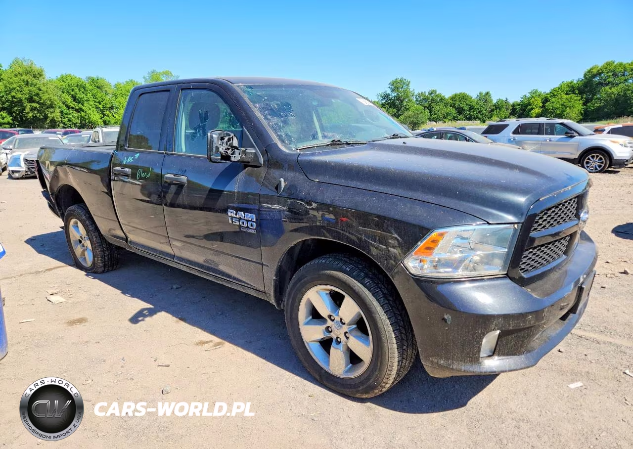 2019 Ram 1500 Classic Tradesman VIN:1C6RR7FG8KS536381 - 4
