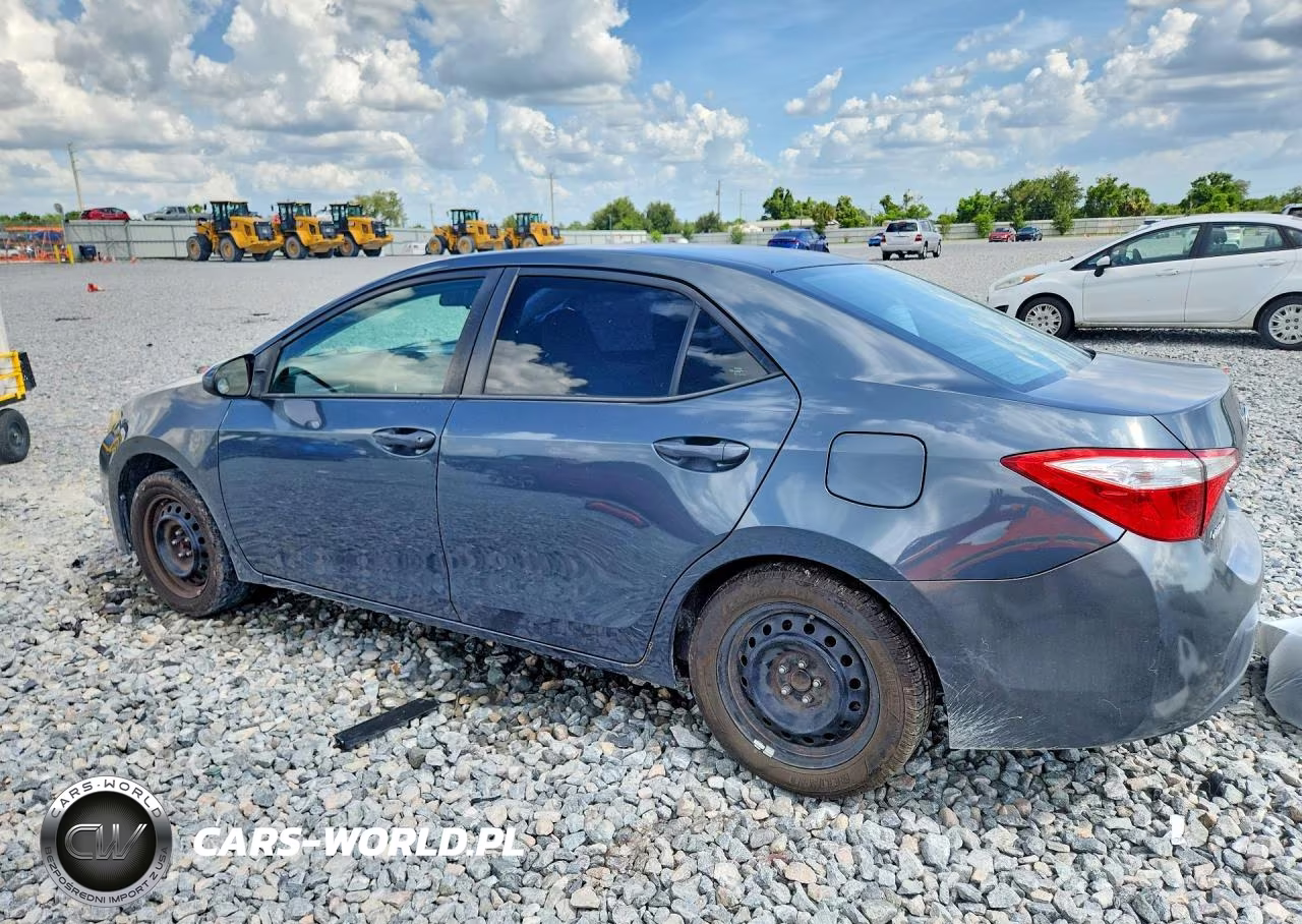 2015 Toyota Corolla VIN:2T1BURHE9FC325889 - 2