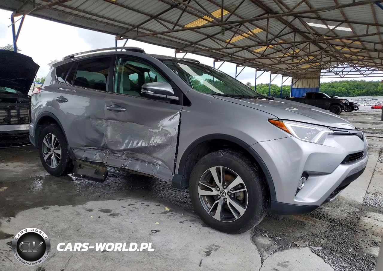 2017 Toyota Rav4 Xle VIN:2T3WFREV4HW394692 - 4