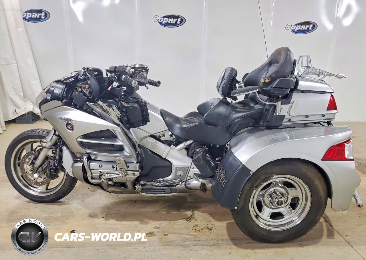 2015 Honda Gl1800 VIN:JH2SC68G1FK300557 - 3