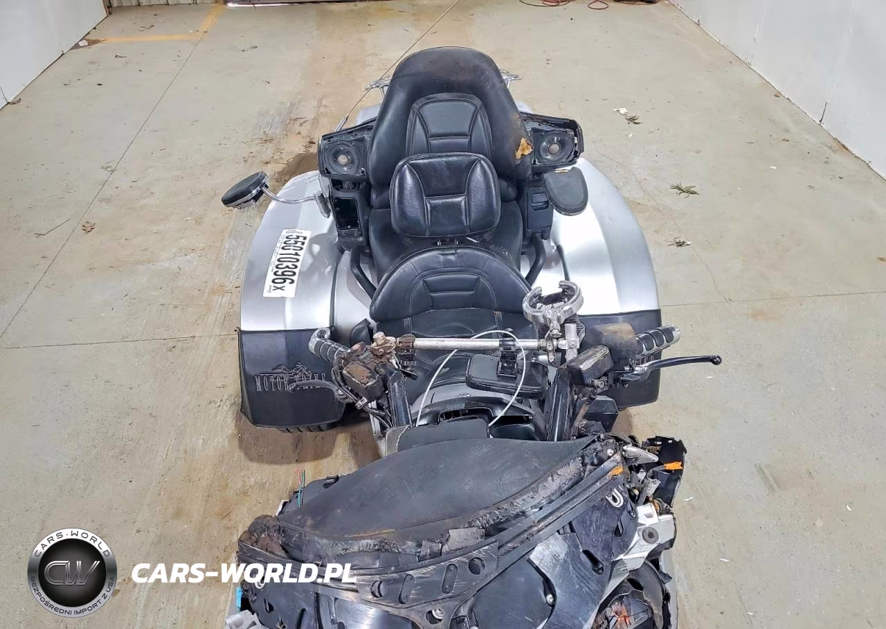 2015 Honda Gl1800 VIN:JH2SC68G1FK300557 - 5