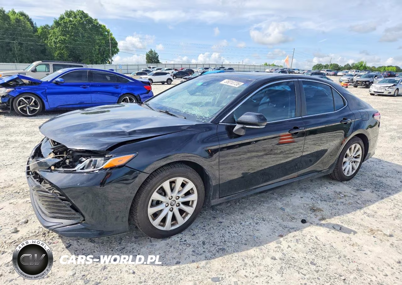 2018 Toyota Camry Le – zdjęcie 1 z 12