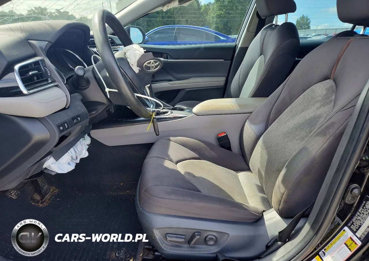2018 Toyota Camry Le VIN:4T1B11HK2JU629671 - 7
