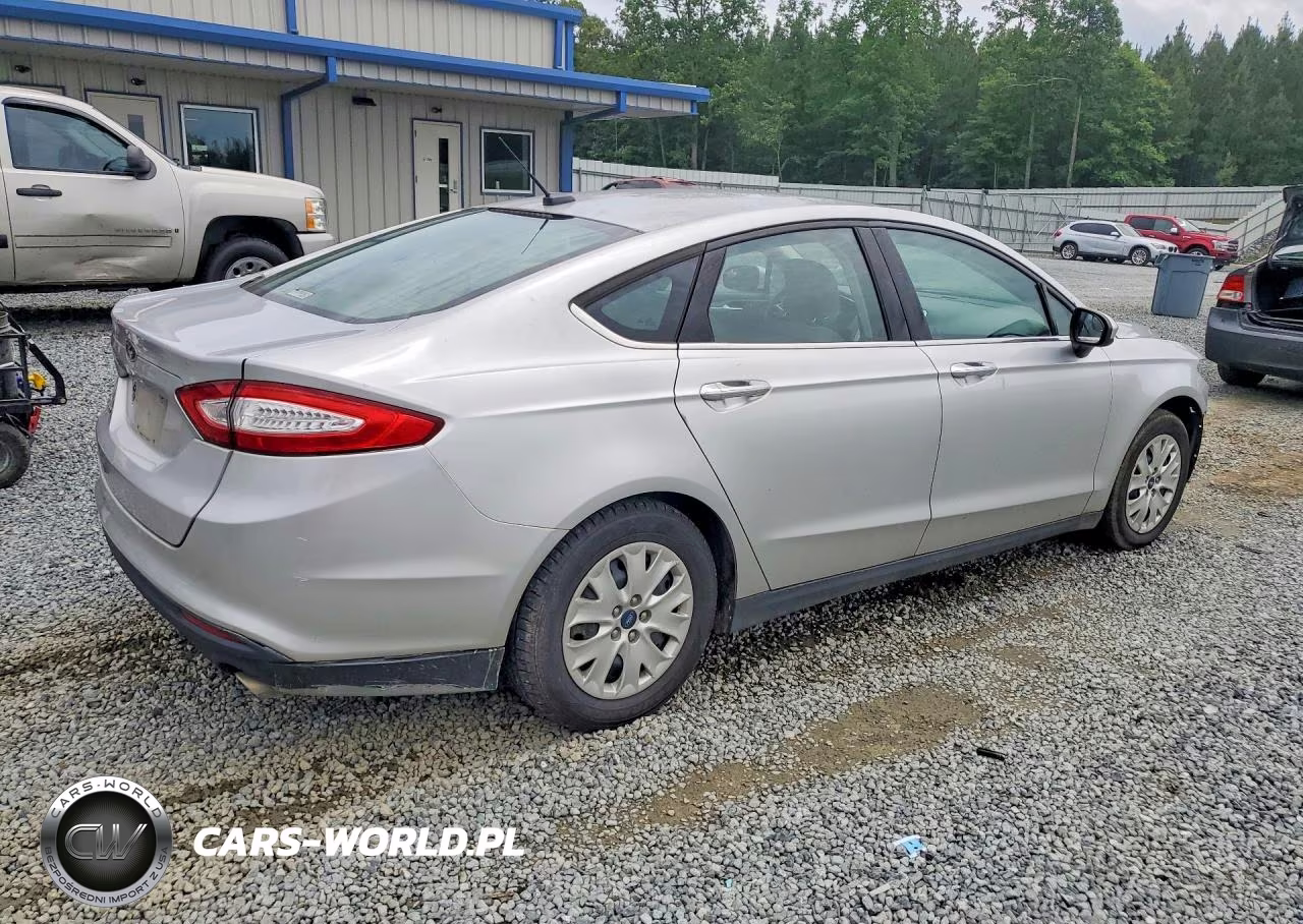 2013 Ford Fusion S VIN:3FA6P0G7XDR191141 - 3