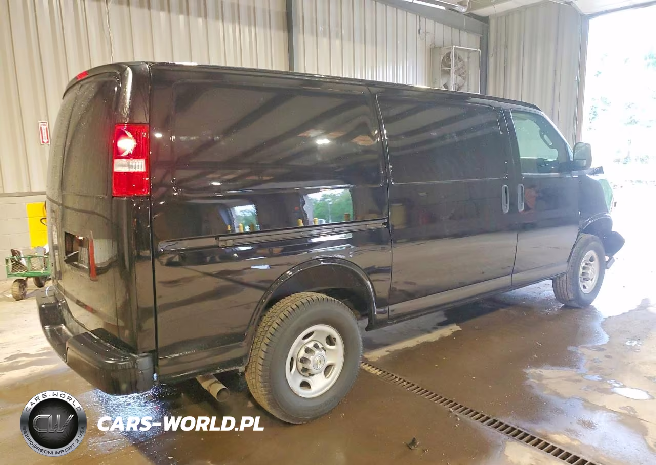 2024 Chevrolet Express 2500 Cargo Delivery Van VIN:1GCWGAFP2R1251903 - 3